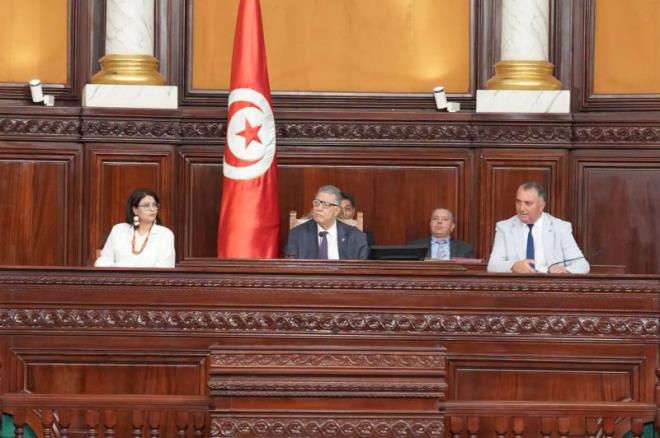 برلمان : المصادقة على عقد قرض من البنك الافريقي للتصدير و الاستيراد لدعم الميزانية