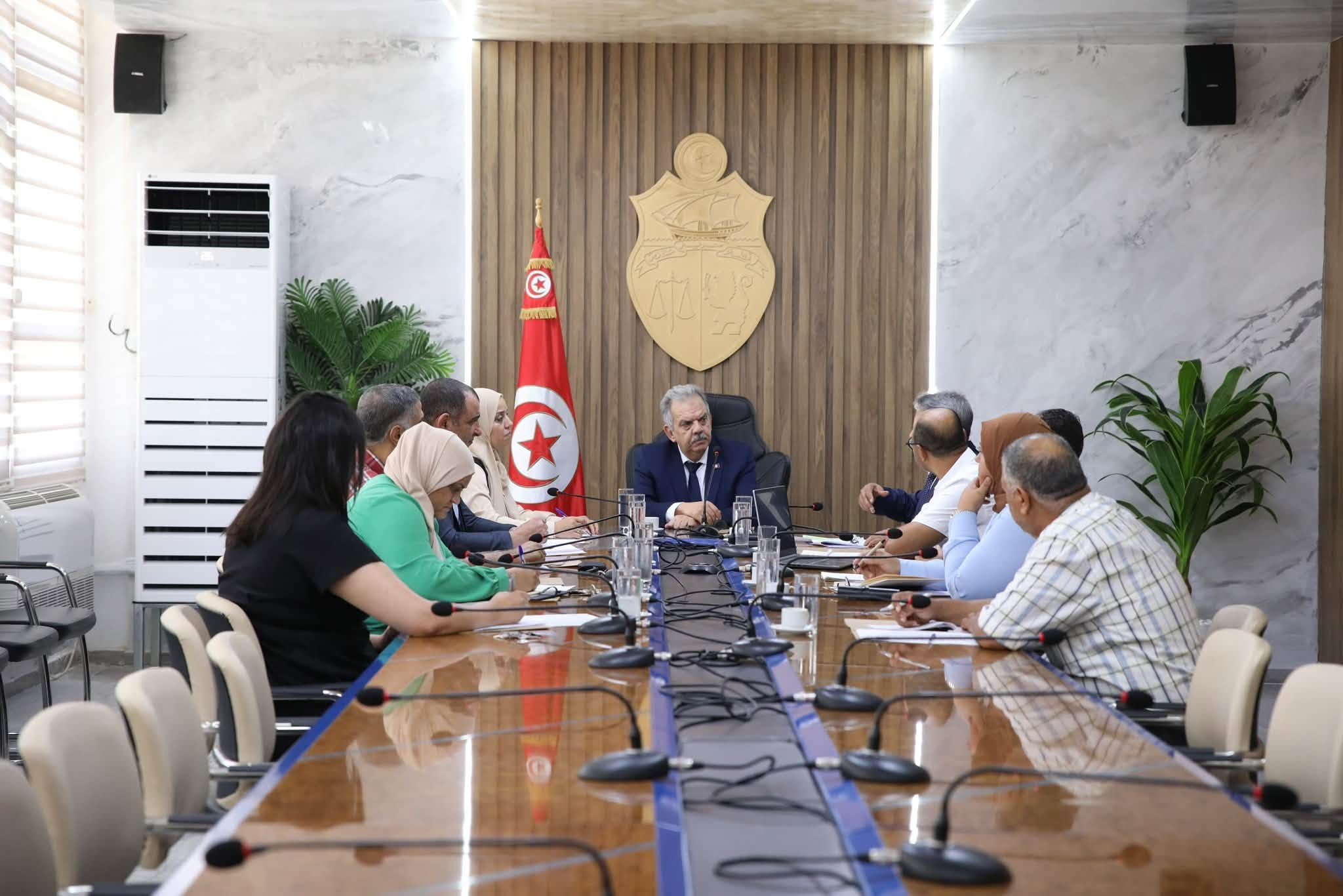 وزير الشباب والرياضة يستقبل المكتب الجامعي لكرة الطاولة