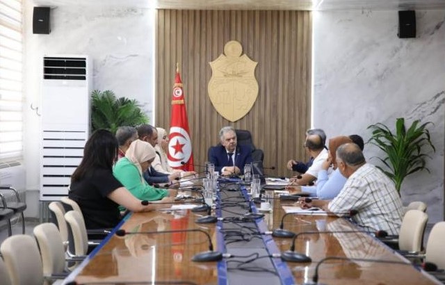 وزير الشباب والرياضة يستقبل المكتب الجامعي لكرة الطاولة
