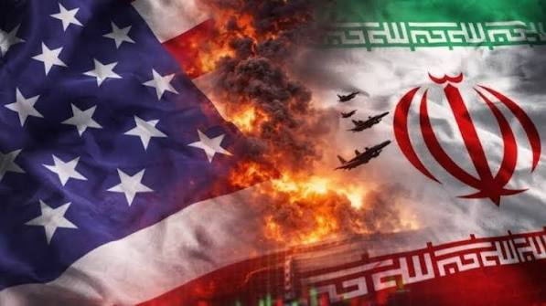  إعلام إيراني: الجيش الإيراني شن هجمات بطائرات مسيرة على أصول أمريكية في قاعدة الشيخ عيسى الجوية بالبحرين