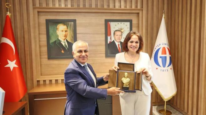 جامعة قرطاج وجامعة غازي عنتاب التركية تتفقان على توسيع التعاون في التكوين والبحث العلمي
