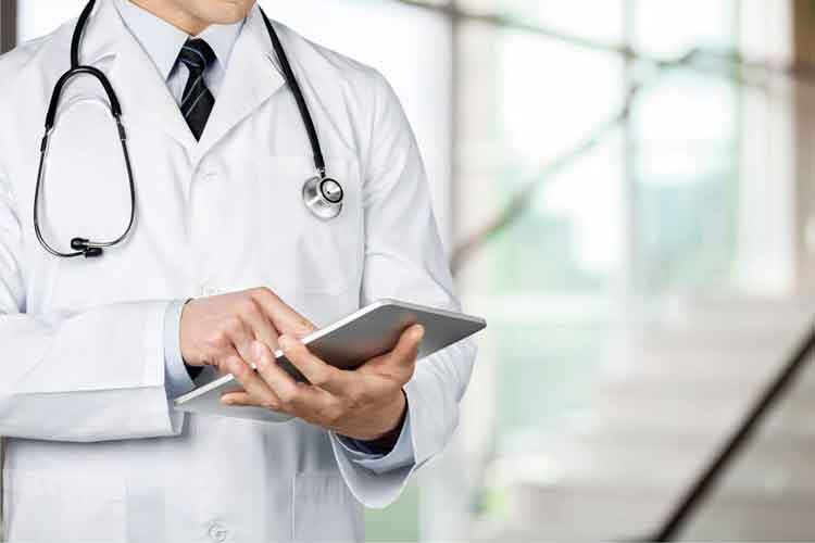 اختيار الاختصاصات الطبية: منظمة الأطباء الشبان تدعو إلى ضمان الجاهزية التقنية وتكافؤ الفرص لإنجاح العملية