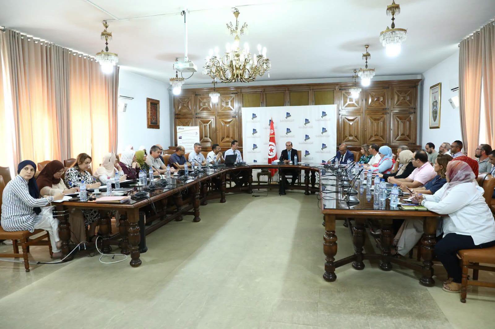 وزارة التجهيز والإسكان: جلسة عمل لمتابعة تقدّم إنجاز المنصة الرقمية الخاصة بالكراء المملّك والبيع بالتقسيط