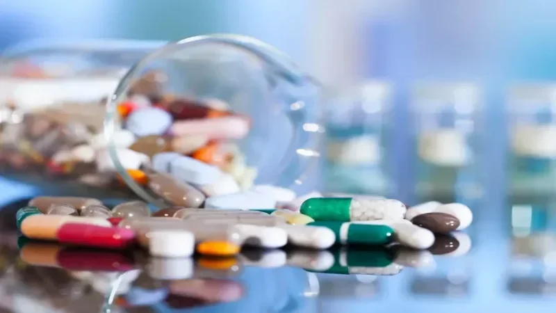 نوفل عميرة : تحيين أسعار الأدوية لم يغطِّ الكلفة المتكبدة من قبل الصيدلية المركزية