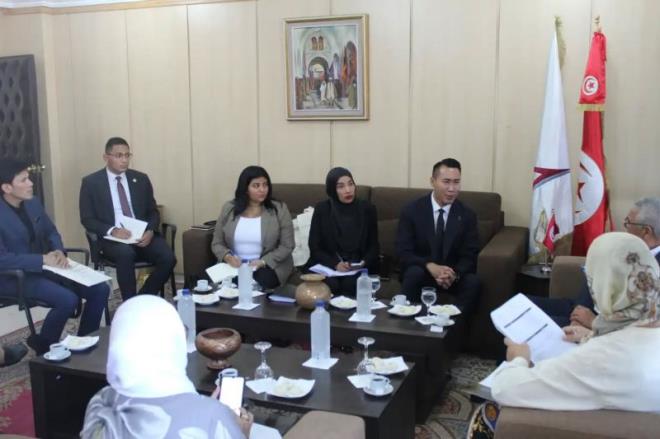 بحث آفاق جديدة لتعزيز المبادلات التّجاريّة والشّراكات الاقتصاديّة بين تونس وتايلندا