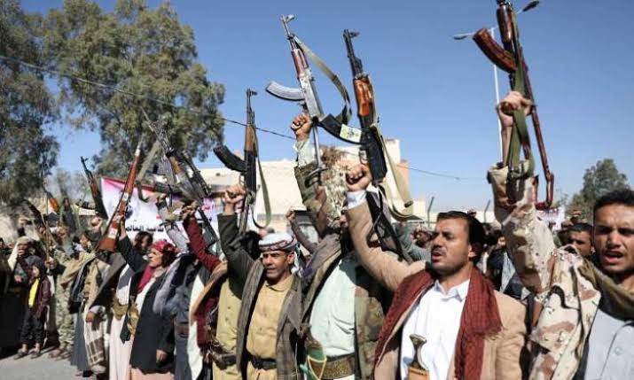 43 قتيلا من القوات الحكومية في هجوم للحوثيين باليمن