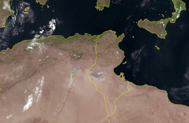 سماء مغشاة بسحب قليلة على أغلب المناطق الإثنين