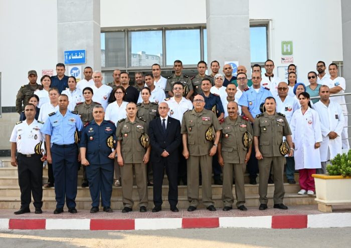 وزير الدفاع يعاين سير العمل بالمستشفى العسكري ببنزرت