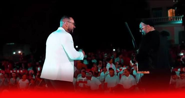 الشاب بشير ينعش شغف جمهور المهرجان الصيفي منوبة-الدندان في سهرة الايقاعات الشعبية والشبابية