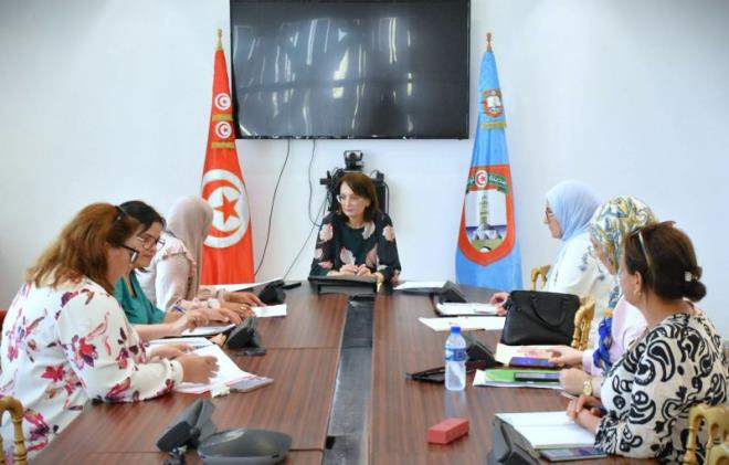 بلدية تونس: جلسة عمل لمتابعة تقدّم إنجاز مشاريع التنمية ذات الاعتمادات المحالة