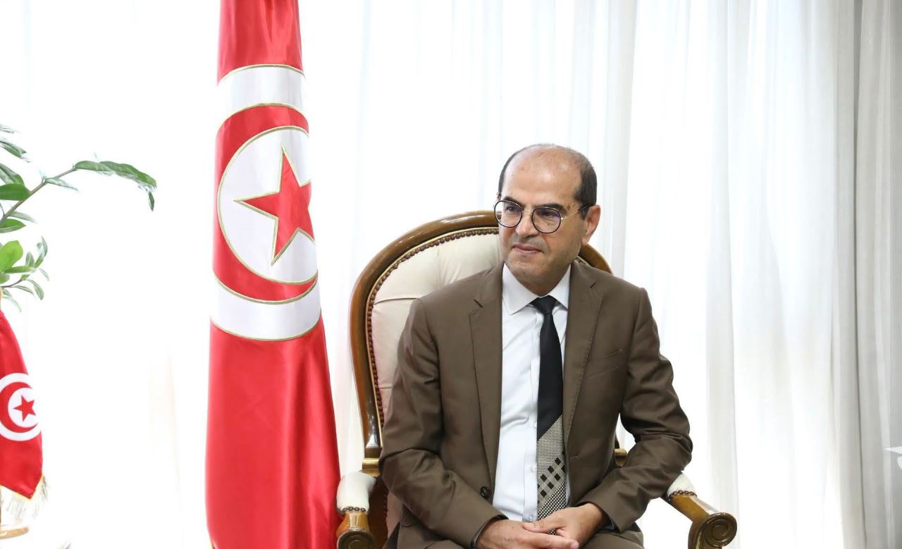 وزير التجهيز: انطلاق أشغال تهيئة الطريق المحلية رقم 597 ببني خيار