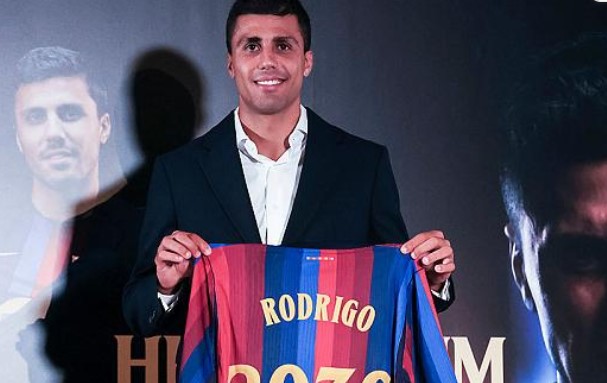 بطولة اسبانيا:برشلونة يعلن التعاقد مع الدولي رودري هيرنانديز حتى 2030