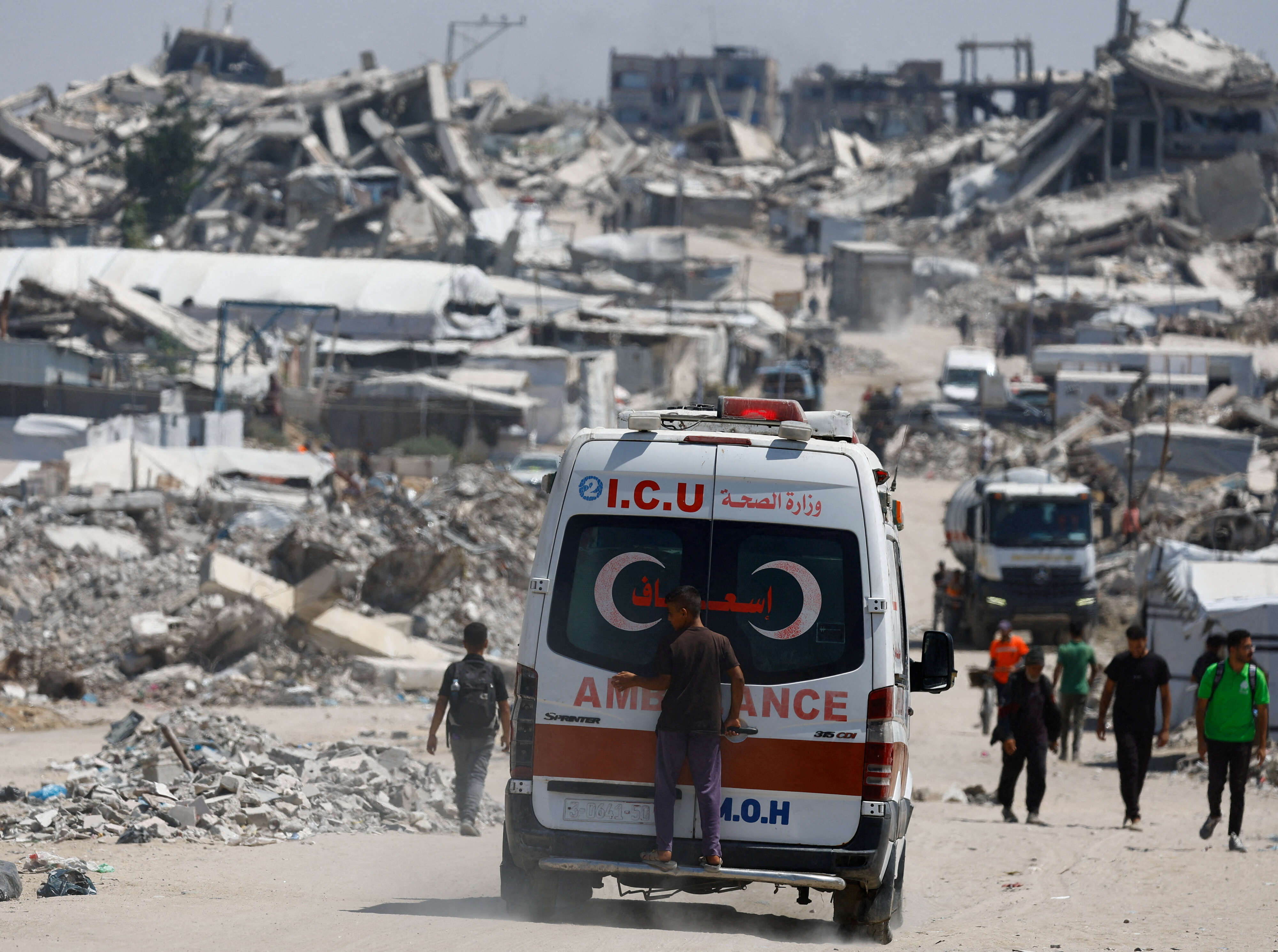 استشهاد 10 فلسطينيين وإصابة آخرين في غارات صهيونية جديدة على قطاع غزة