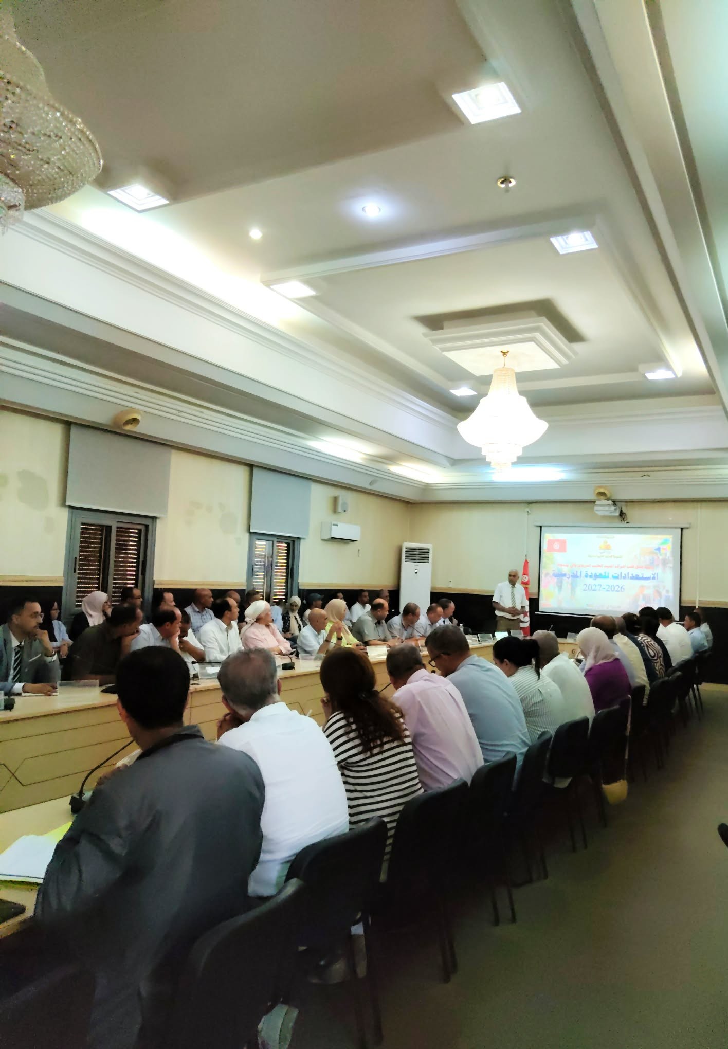 جلسة عمل بجندوبة لمتابعة اخر الاستعدادات للعودة المدرسية والجامعية والتكوينية 
