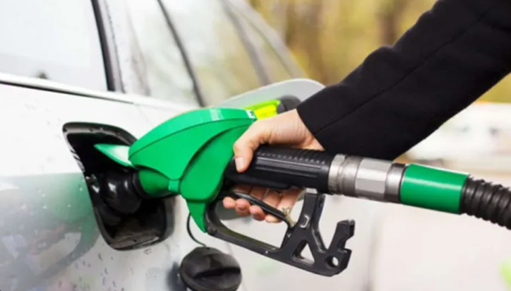 Transport des carburants : les négociations se poursuivent, la grève en suspens