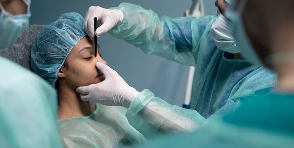 Médecine esthétique : l’Ordre des médecins appelle à renforcer l’encadrement de la profession