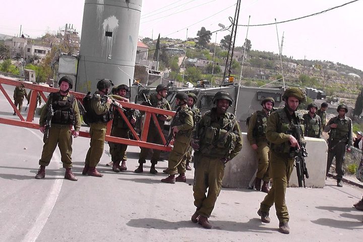 فلسطين: قوات الاحتلال الصهيوني تنصب عدة حواجز عسكرية في بيت لحم بالضفة الغربية
