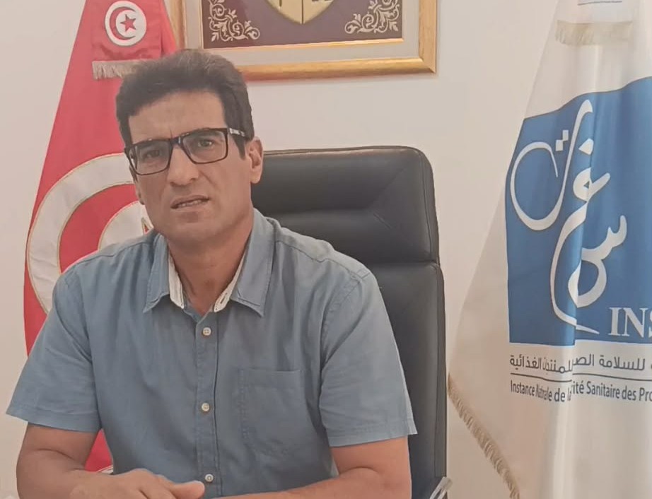 قفصة: حجز 1800 كغ من الفواكه الجافة غير الصالحة للاستهلاك خلال حملات رقابية