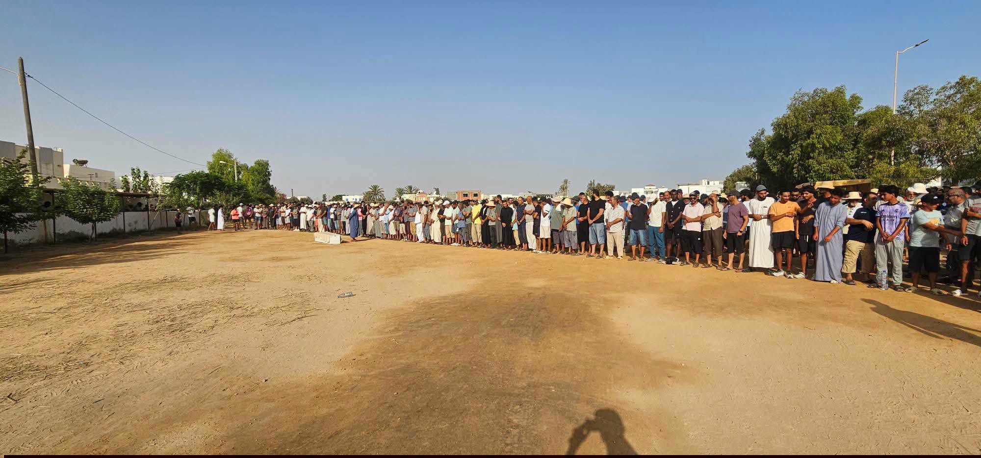مدنين: بن قردان تشيّع 8 من شبابها ضحايا حادثة غرق مركب الهجرة غير النظامية إلى مثواهم الأخير