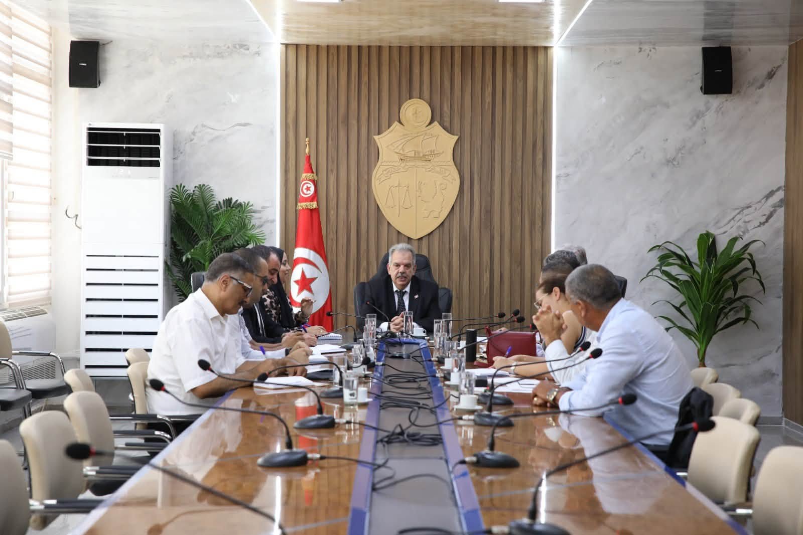 وزير الشباب والرياضة يؤكد أهمية إنجاح بطولة إفريقيا للأمم للكرة الطائرة للأكابر وتعزيز إشعاع تونس في تنظيم التظاهرات الكبرى
