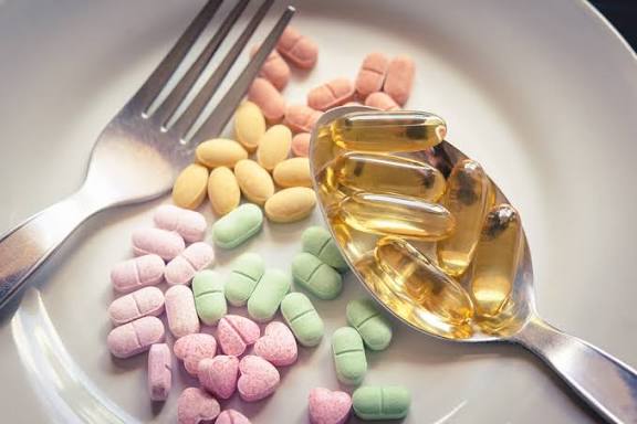 Compléments alimentaires : les pharmaciens alertent sur les risques des produits non contrôlés