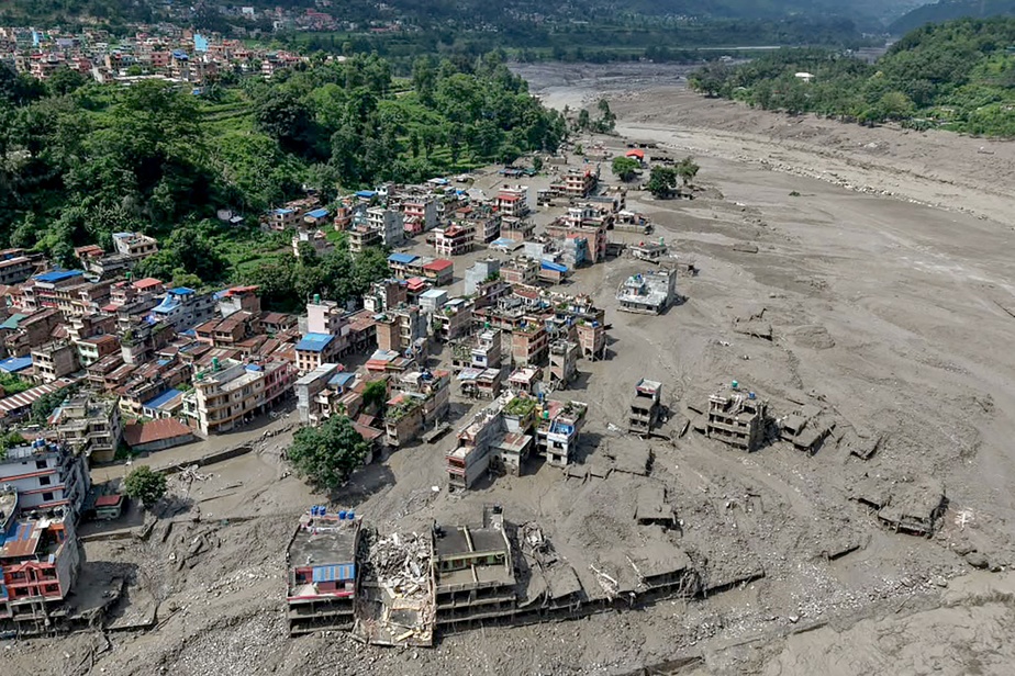 Népal-Tibet : au moins 472 morts et près de 1 400 disparus après une crue dévastatrice