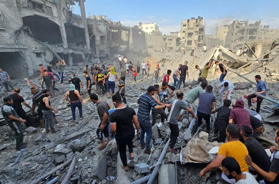 العدوان الصهيوني على غزة: قصف مدفعي وإطلاق نار في مناطق متفرقة بالقطاع