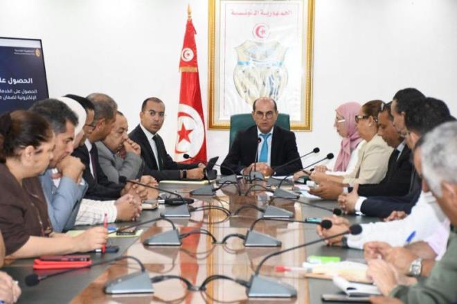 وزارة الصناعة تطلق منصة رقمية موحّدة للخدمات الإدارية وتدخل أولى خدماتها حيّز الاستغلال