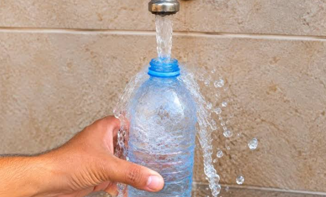 Pénurie d’eau minérale : l’eau du robinet peut-elle rassurer les Tunisiens ?