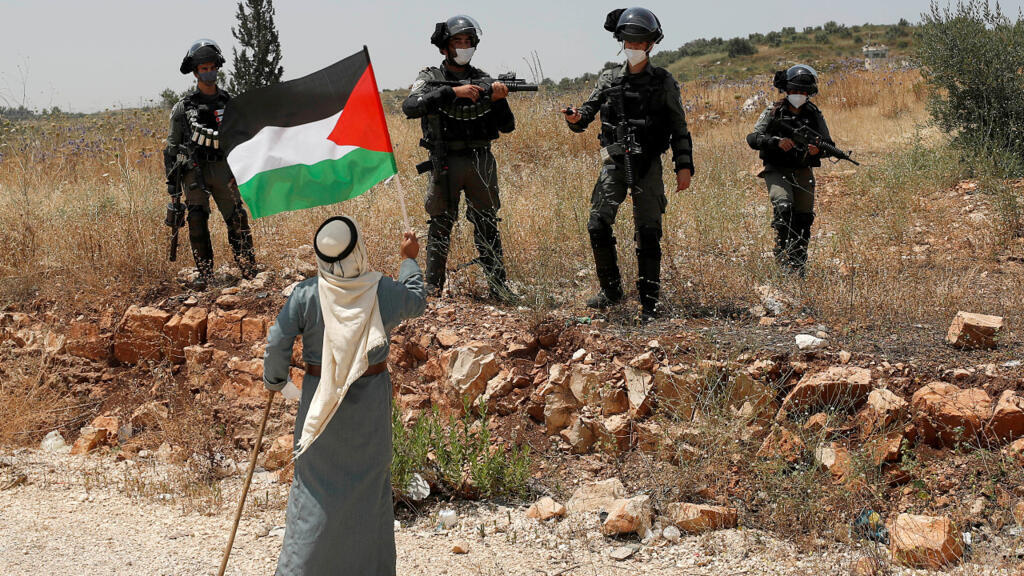 استشهاد ثلاثة فلسطينيين في قصف صهيوني على منزل في الضفة الغربية المحتلة