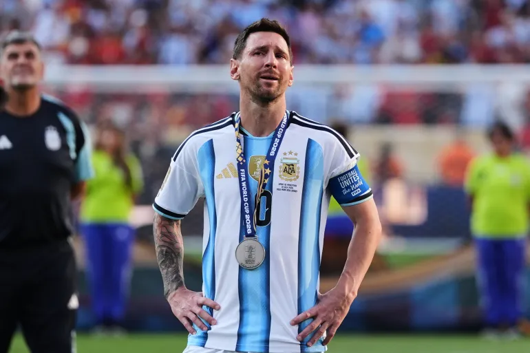 ميسي يُعلن اعتزال اللعب مع منتخب الأرجنتين