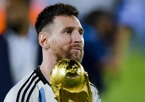 ميسي يعلن اعتزال اللعب مع منتخب الأرجنتين