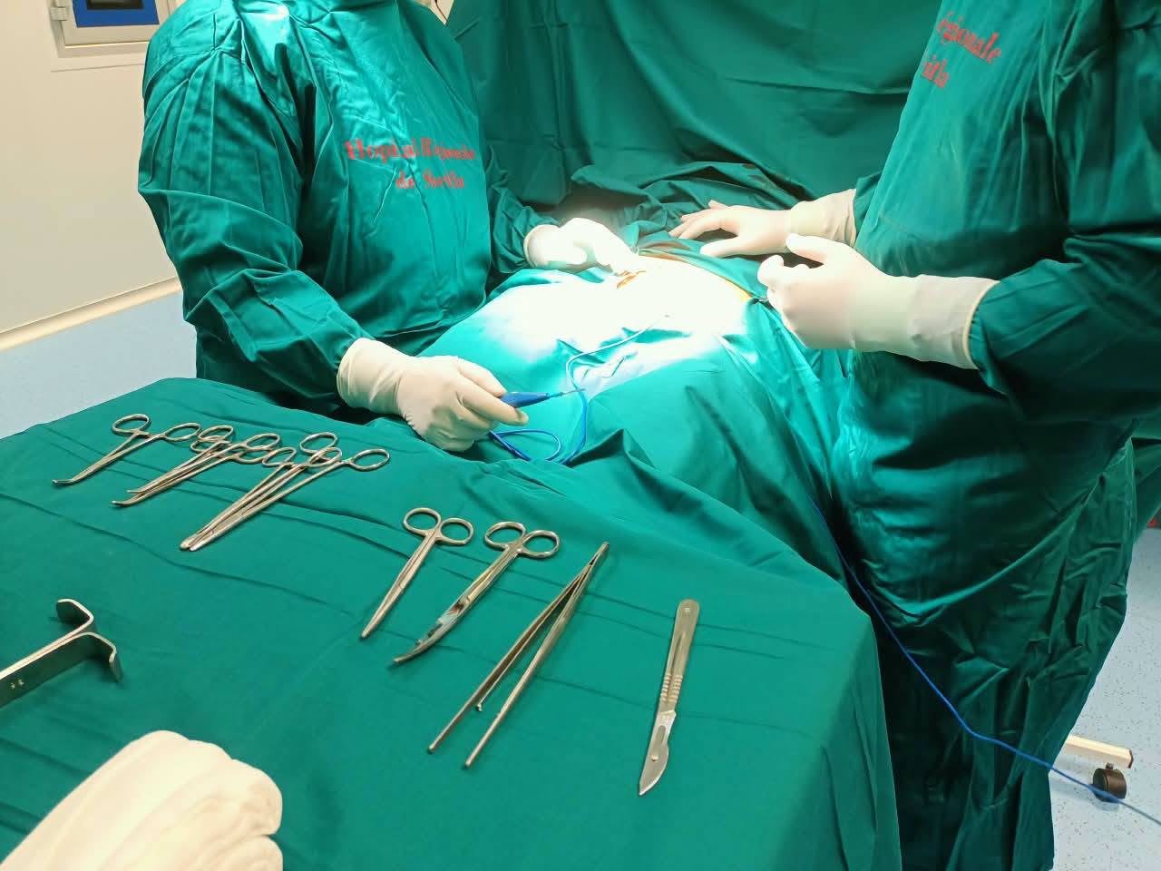 انطلاق النشاط الجراحي بالمستشفى الجهوي بسبيطلة و إنجاز أوّل عمليّة جراحيّة