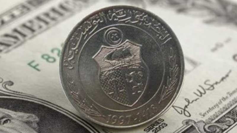 الدّينار التّونسي يستقرّ نسبيّا أمام الأورو ويتراجع أمام الدّولار خلال السداسي الأول من 2026