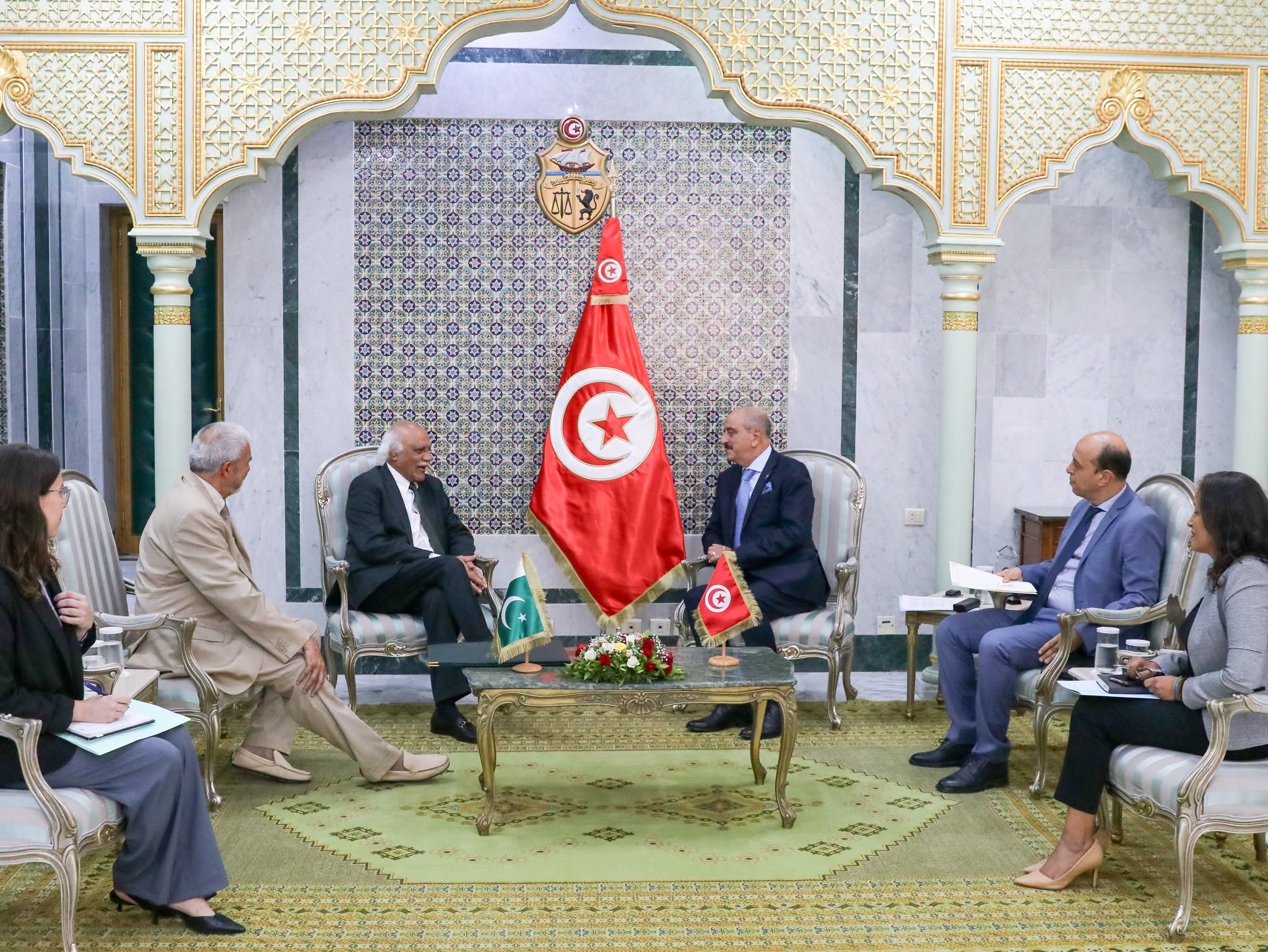 وزير الخارجية يتسلّم نسخة من أوراق اعتماد السفير الجديد لباكستان بتونس