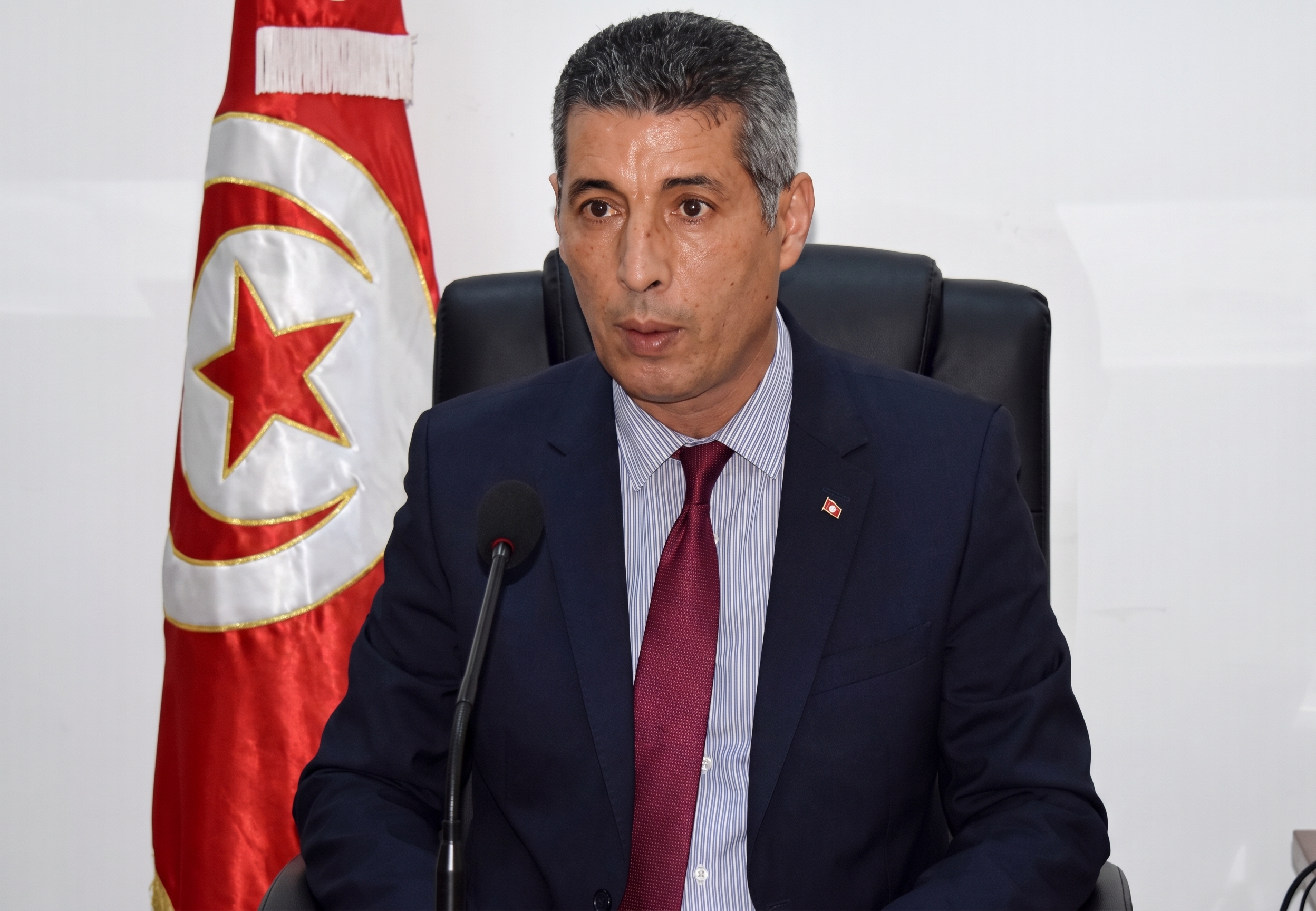 والي بنزرت يدعو إلى تسريع نسق تهيئة وصيانة المؤسسات التربوية قبل العودة المدرسية