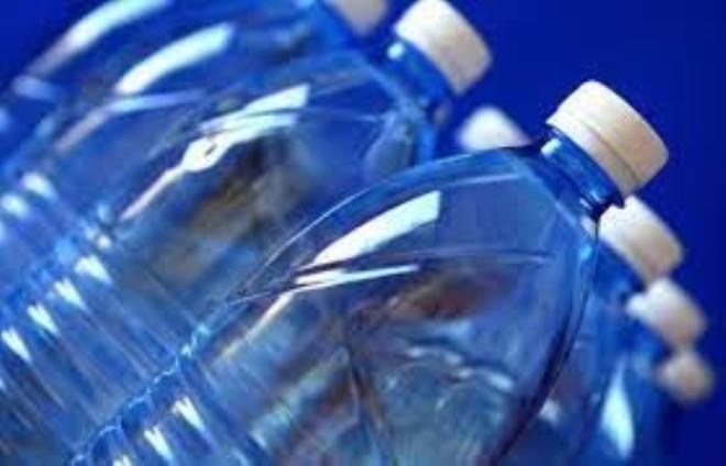 نابل: حجز 120 ألف قارورة مياه معدنية خلال شهر أوت الفارط وتواصل الجهود لإعادة استقرار التزويد