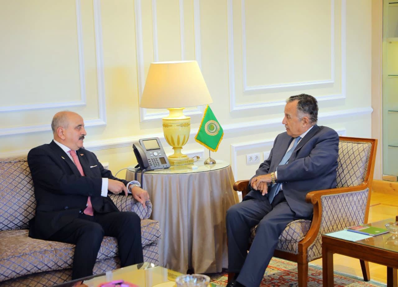سبل تفعيل العمل العربي المشترك في ظل التحديات الراهنة محور لقاء وزير الخارجية بالأمين العام لجامعة الدول العربية بالقاهرة