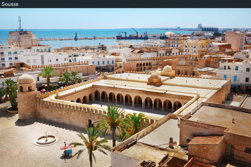 طقس صاف إلى قليل السحب بأغلب المناطق.