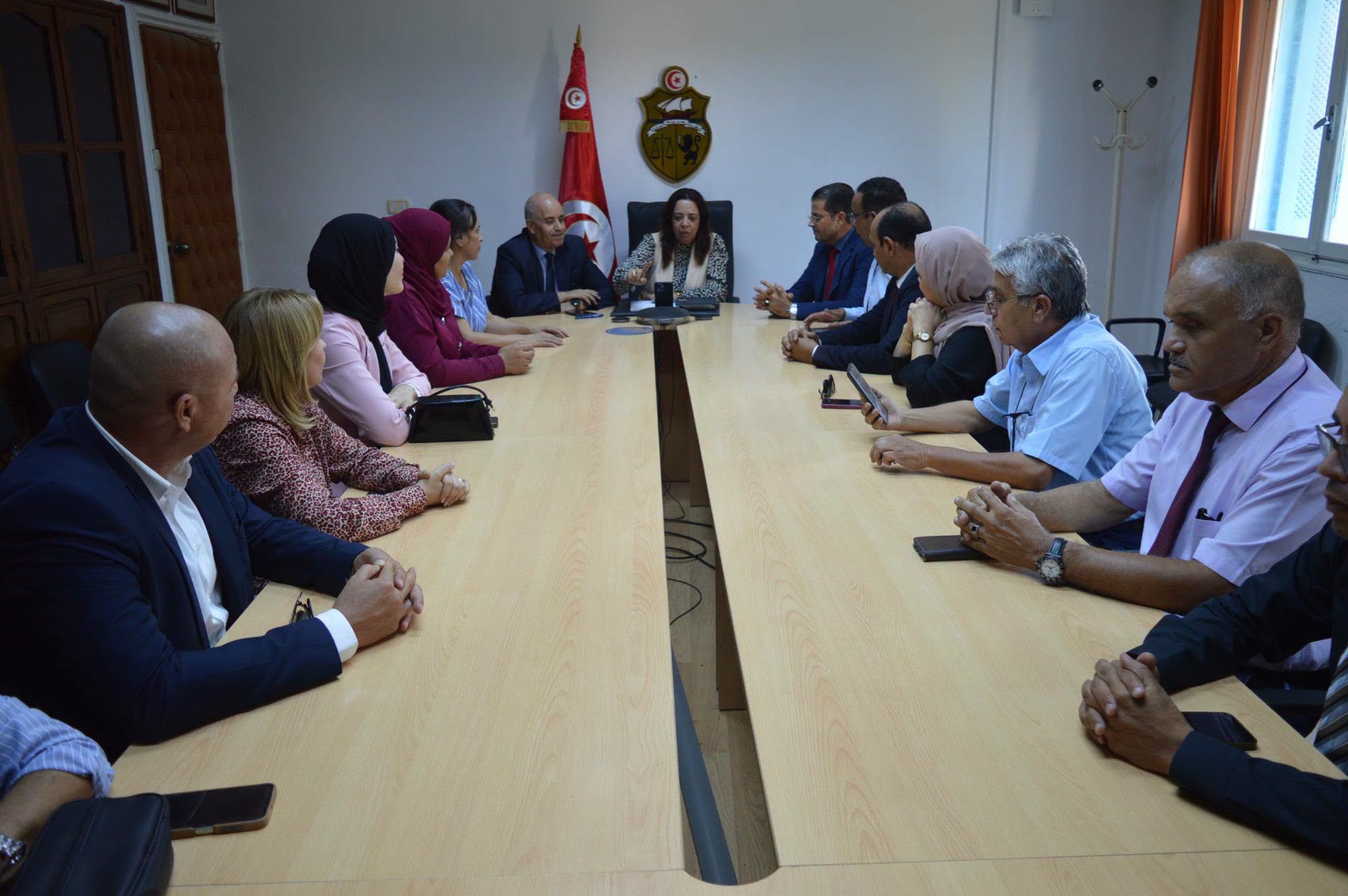 تأمين العودة المدرسية والجامعية والتكوينية أبرز عناوين ندوة المعتمدين بنابل