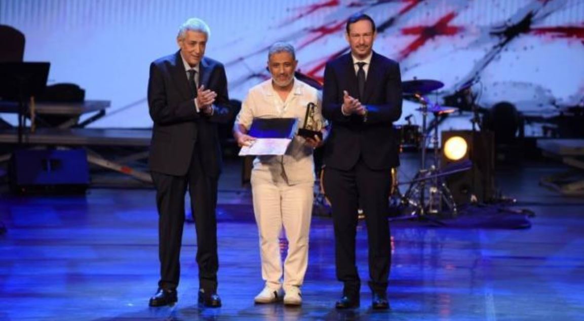 مهرجان القاهرة الدولي للمسرح التجريبي: الطاهر عيسى بن عربي يتحصل على جائزة أفضل مخرج