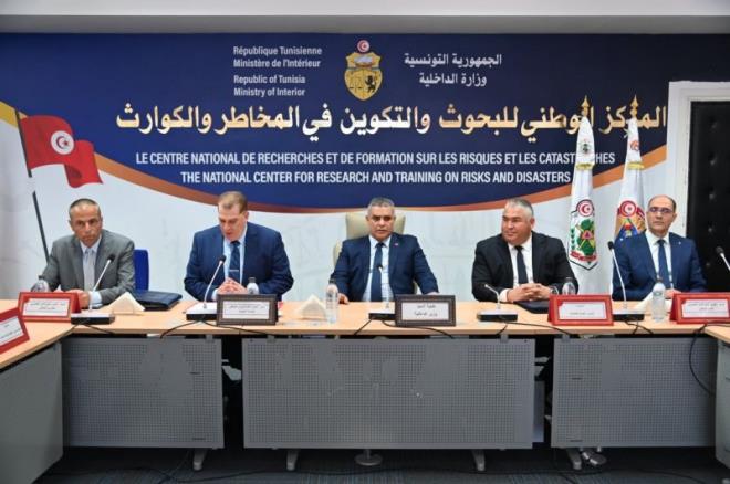 وزير الداخلية يشرف على اجتماع اللجنة الوطنية لتفادي الكوارث ومجابهتها وتنظيم النجدة
