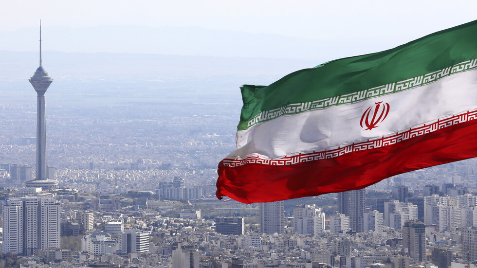 إيران: التقارير عن نشاط في بيكاكس ماونتن لا أساس لها