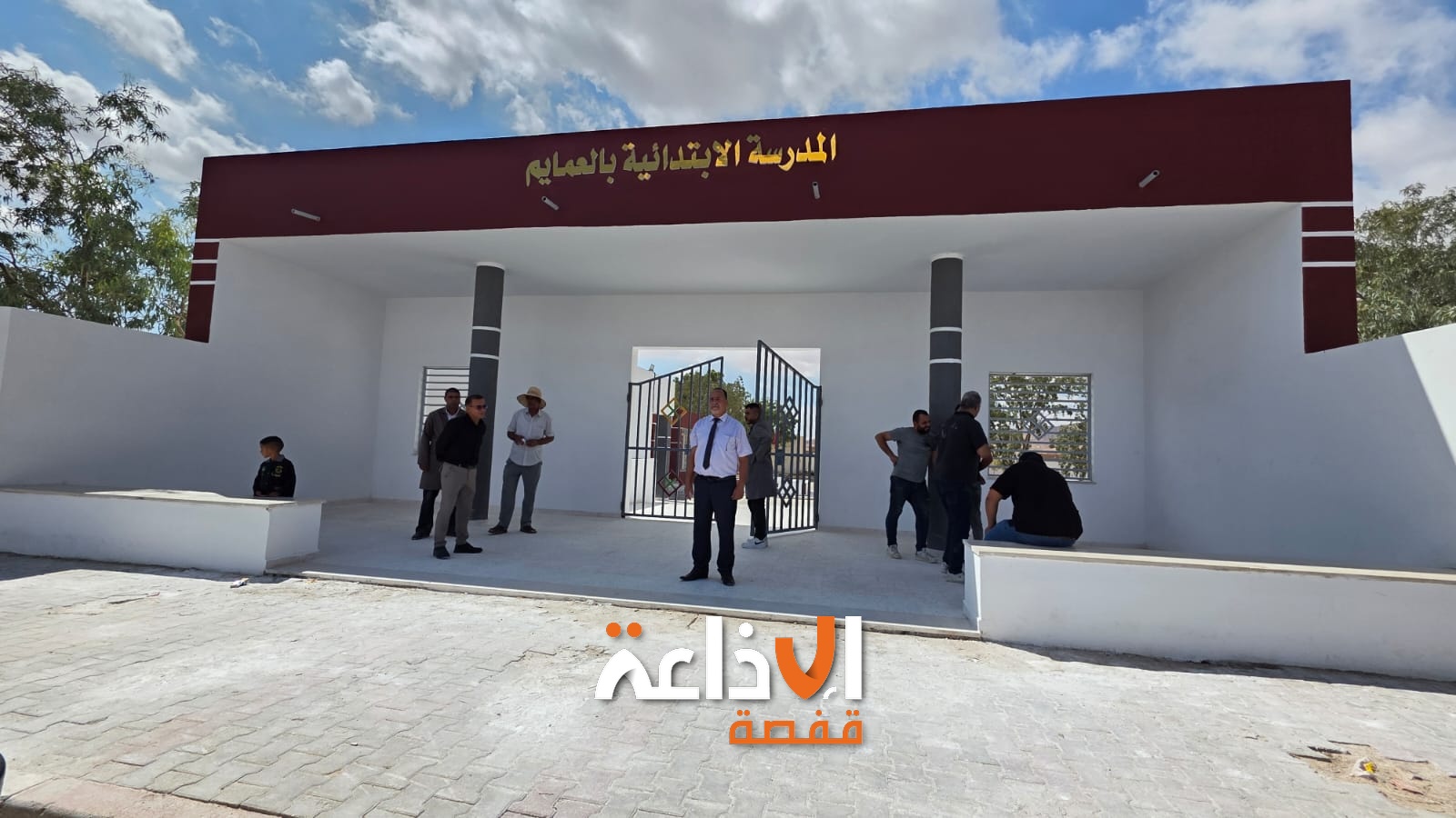 قفصة | المندوب الجهوي للتربية يفتتح السنة الدراسية الجديدة من المدرسة الابتدائية بمدينة العمايم