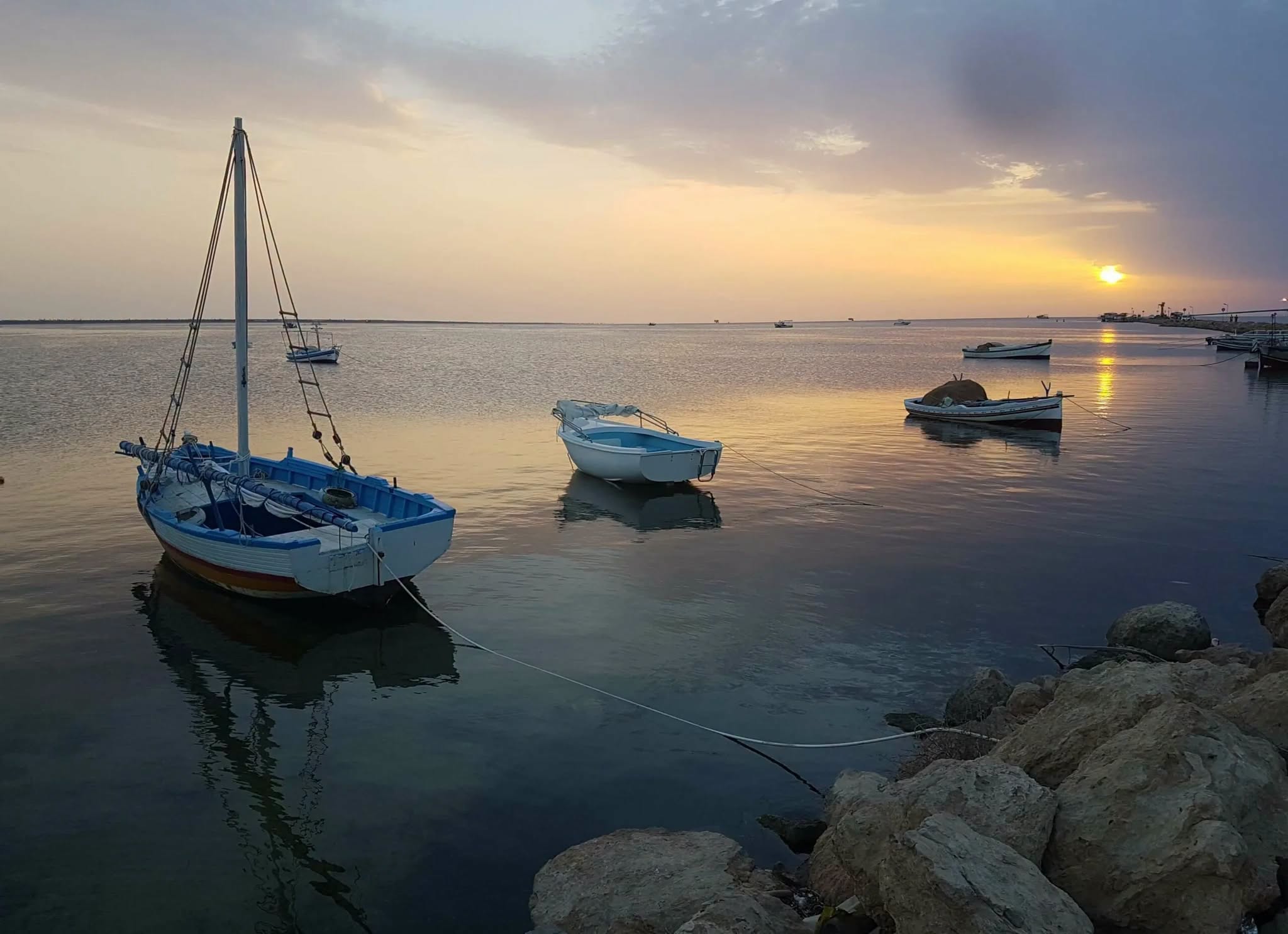 الليلة...سحب عابرة بأغلب الجهات