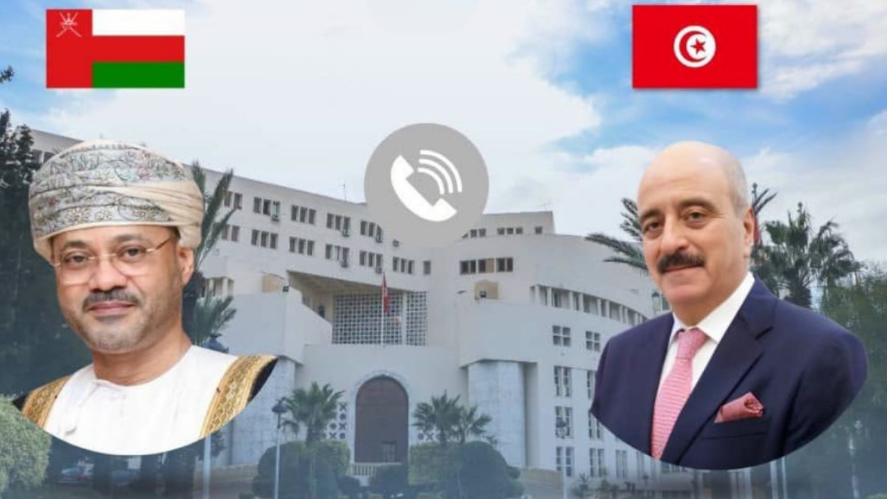التعاون الثنائي وتطوّرات الأوضاع في المنطقة محور اتصال هاتفي بين وزير الخارجية ونظيره العماني
