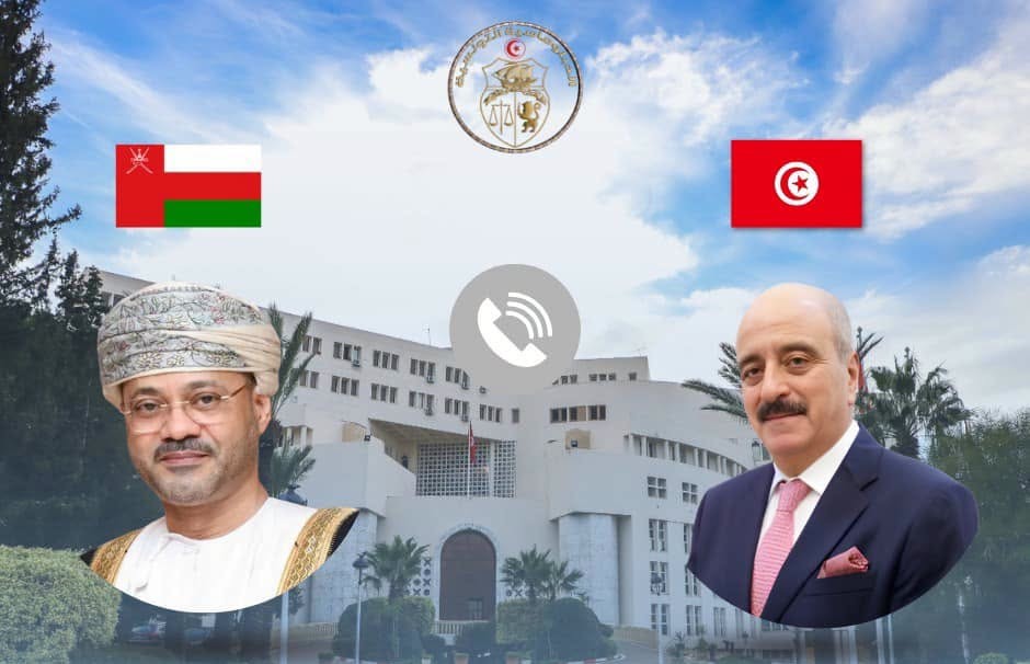 وزير الخارجية يتلقى اتصالا هاتفيا من نظيره العماني