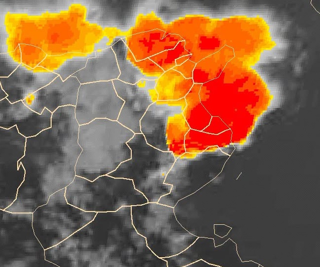 اسناد درجة انذار كبيرة لولايات تونس الكبرى وسوسة والمنستير والمهدية الخميس والجمعة