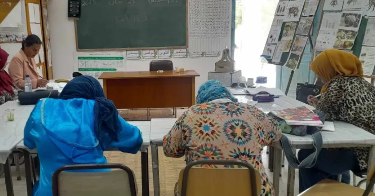 قفصة: انطلاق التسجيل للالتحاق ببرنامج تعليم الكبار لفائدة كبار السن والمنقطعين عن الدراسة