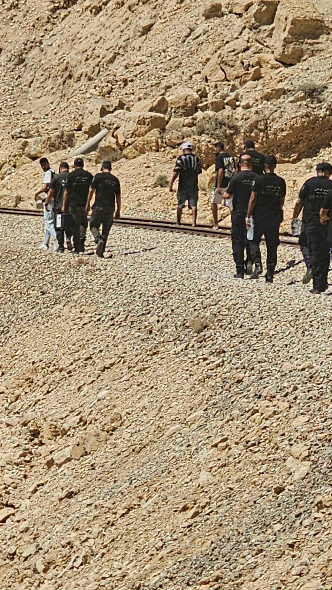 قفصة :إجلاء مواطنين علقا بجبال الثالجة بالمتلوي بعد تهاطل الأمطار